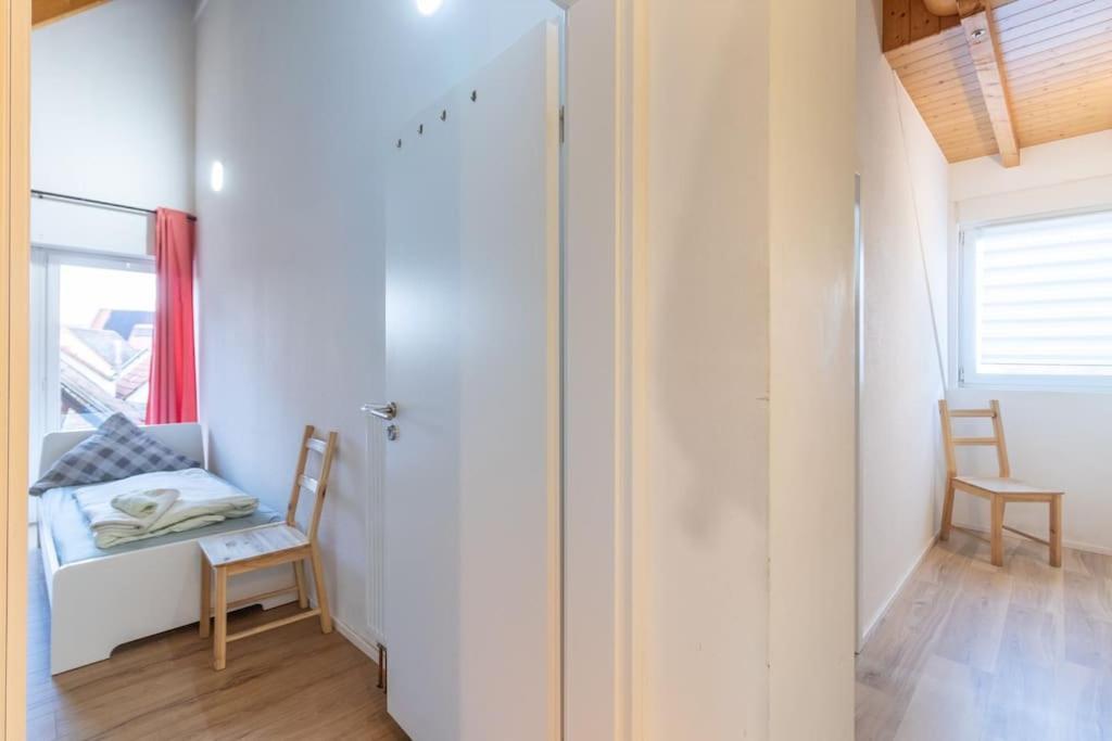 Maisonette-Wohnung Mit 5 Schlafzimmern Woerrstadt Exterior photo
